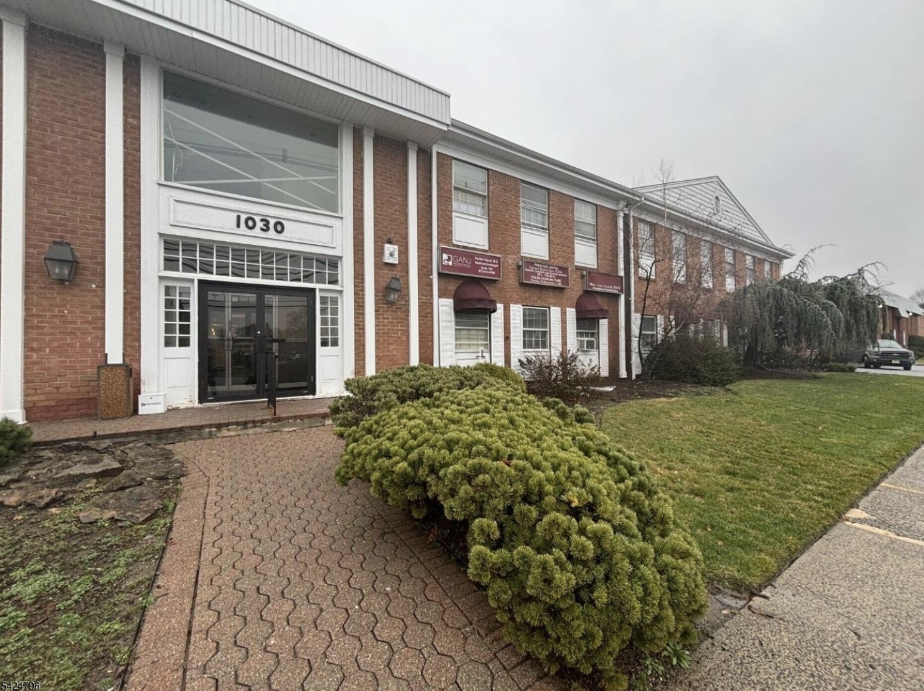 1030 Clifton ave portefeuille de 7 biens à vendre sur LoopNet.fr Photo de l’immeuble– Image 1 sur 8