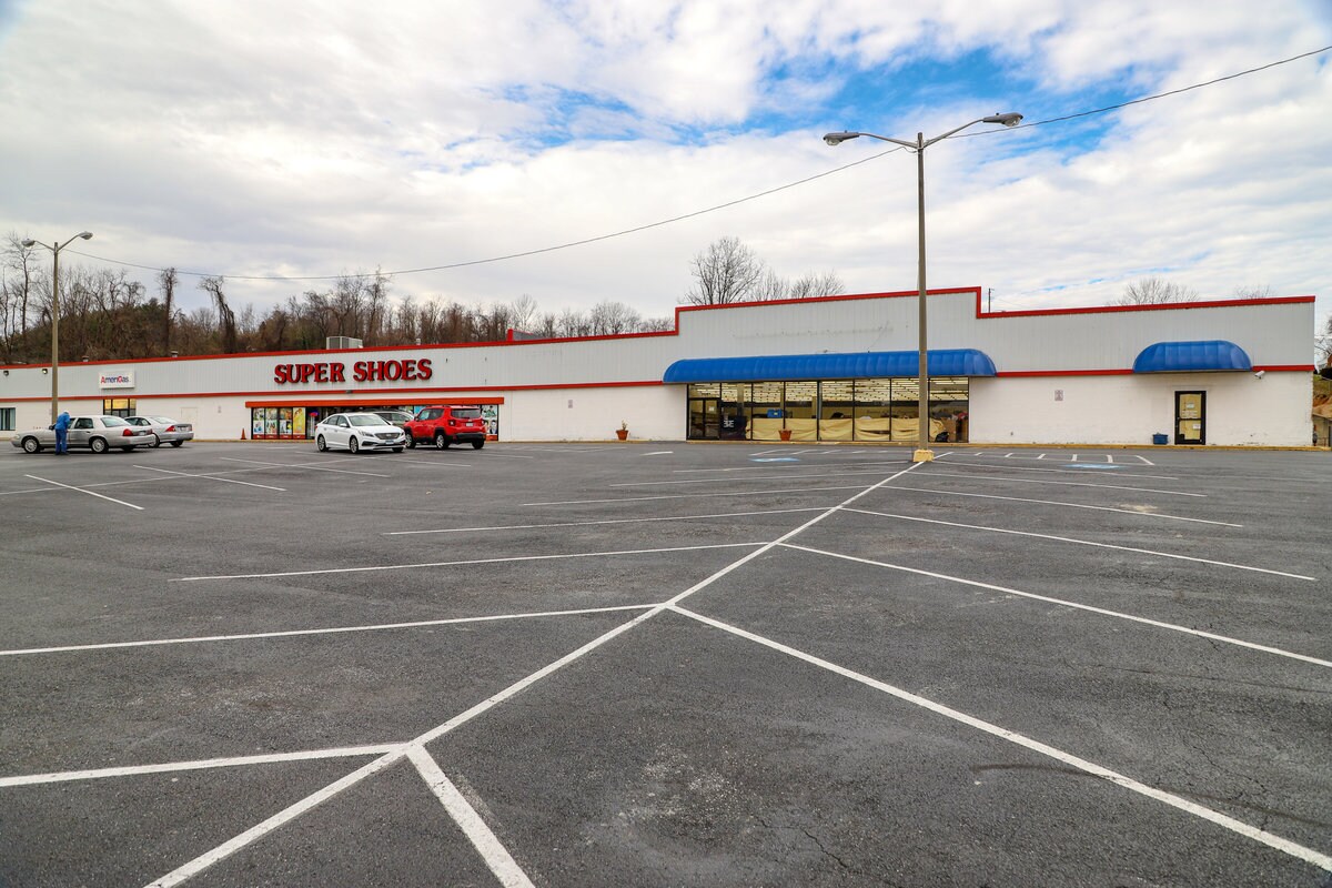 1104 Greenville Ave, Staunton, VA à louer Photo principale– Image 1 sur 38