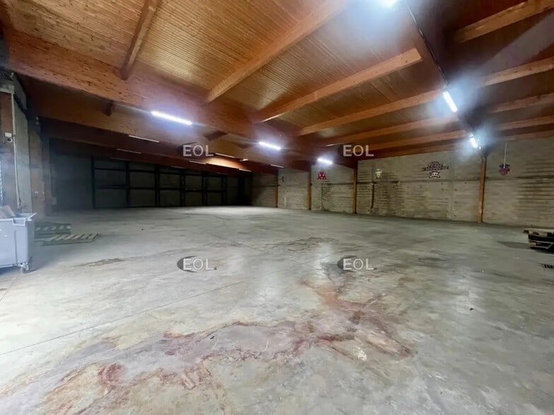 Industriel/Logistique dans Villeneuve-sous-Dammartin à vendre - Photo intérieure – Image 2 sur 6