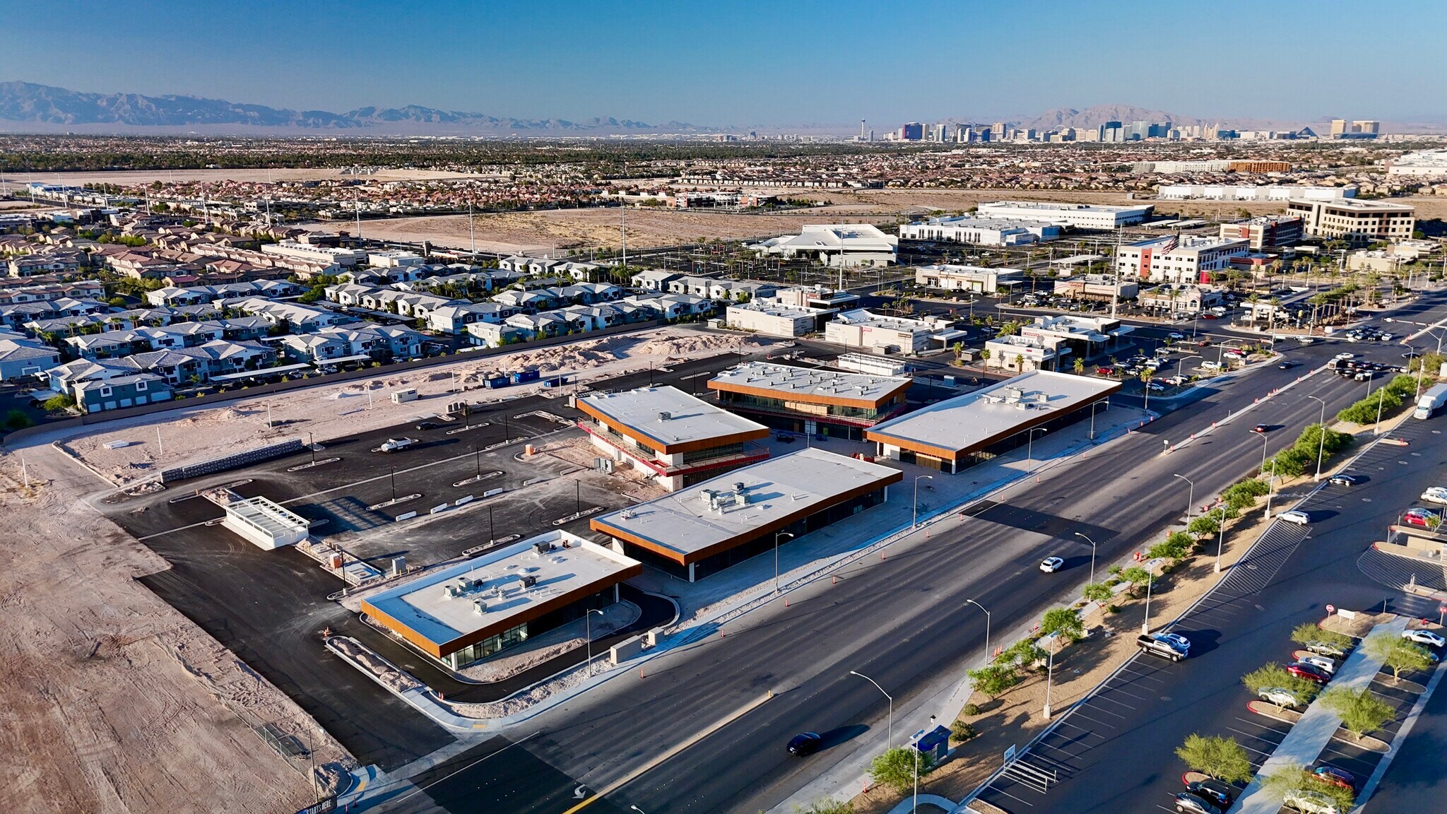 8700 W Sunset Rd, Las Vegas, NV à louer Aérien– Image 1 sur 10