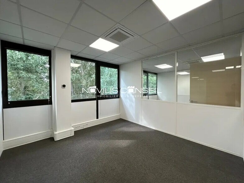 Bureau dans Labège à louer - Photo de l’immeuble – Image 1 sur 6