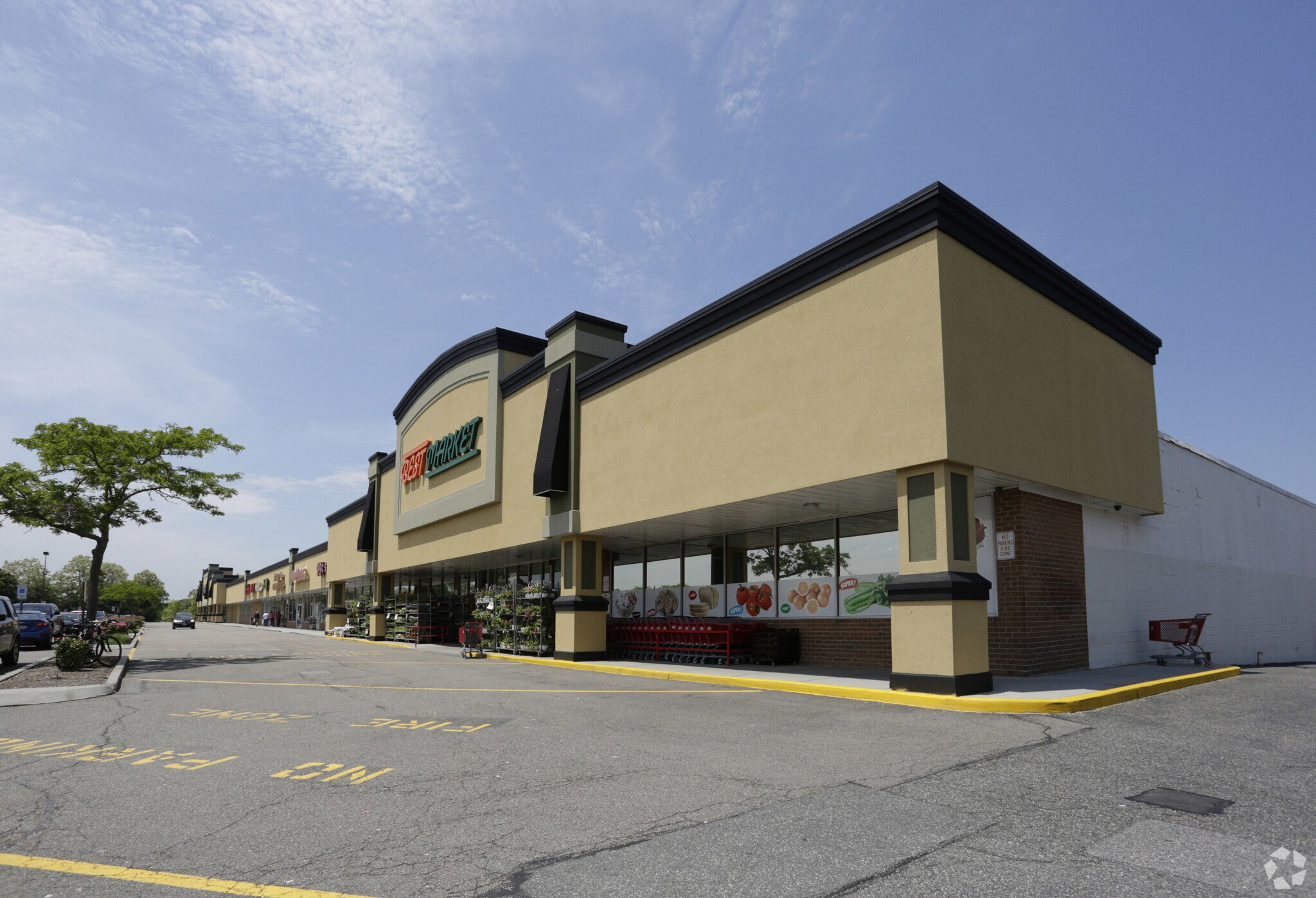 1088-1791 Old Country Rd, Riverhead, NY à louer Photo principale– Image 1 sur 38