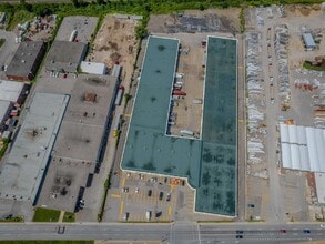 7527-7583 Boul Henri-Bourassa E, Montréal, QC - Vue aérienne  vue de carte - Image1