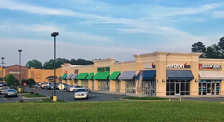 10-150 Old Fair Grounds Way, Kilmarnock, VA à louer Photo de l’immeuble– Image 1 sur 6