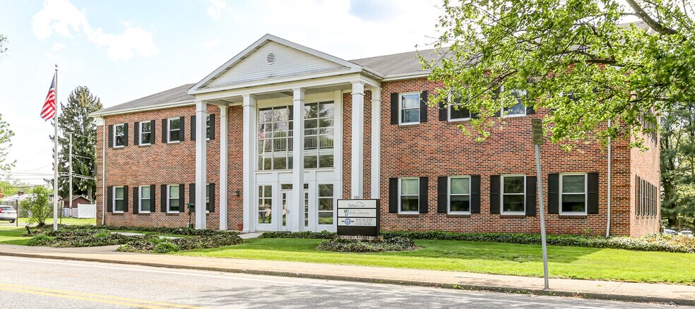 704 Lisburn Rd, Camp Hill, PA à louer - Photo de l’immeuble – Image 2 sur 21