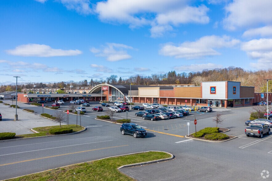 333 Route 211, Middletown, NY à louer - Photo principale – Image 3 sur 8