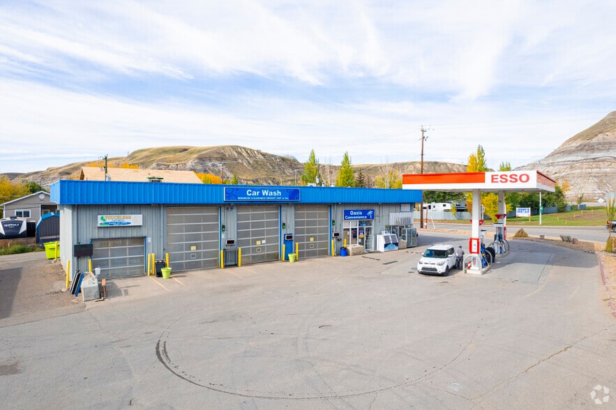 101 Bridge St, Drumheller, AB à vendre - Photo principale – Image 1 sur 2