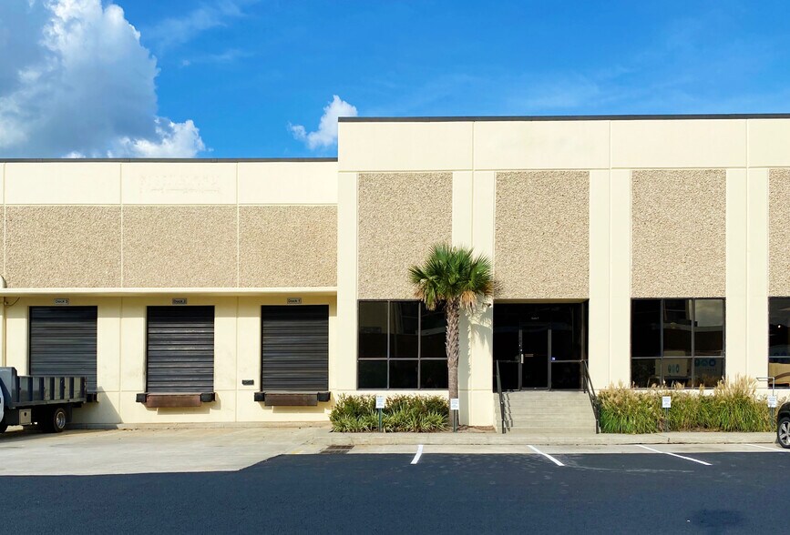 4750-4760 Goer Dr, North Charleston, SC à louer - Photo de l’immeuble – Image 2 sur 9