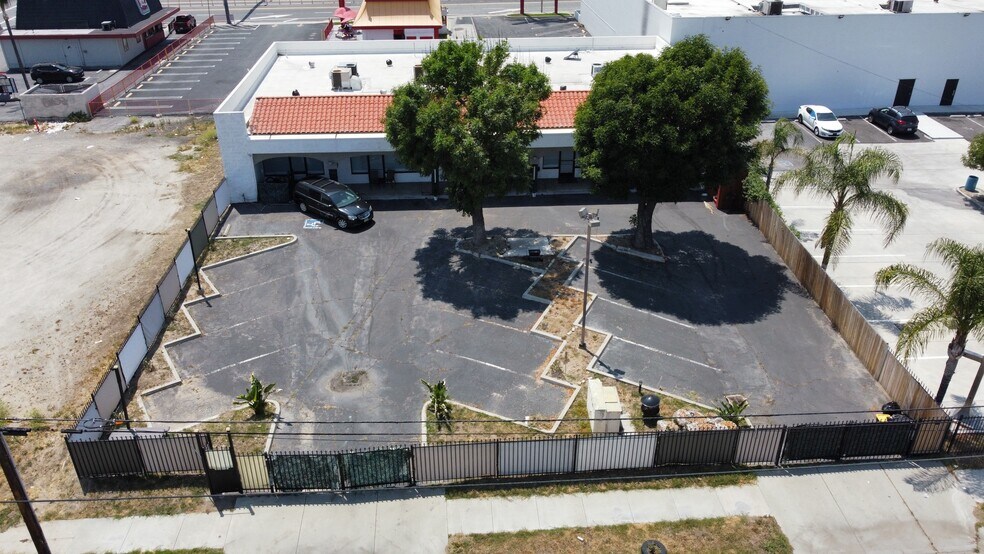 460 S Stoddard Ave, San Bernardino, CA à vendre - Photo de l’immeuble – Image 3 sur 29