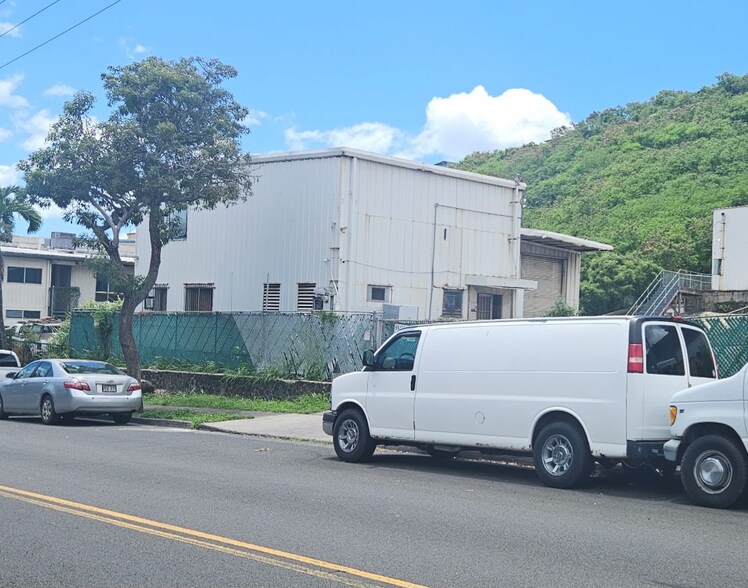99-1076 Iwaena St, Aiea, HI à vendre - Photo de l’immeuble – Image 3 sur 5