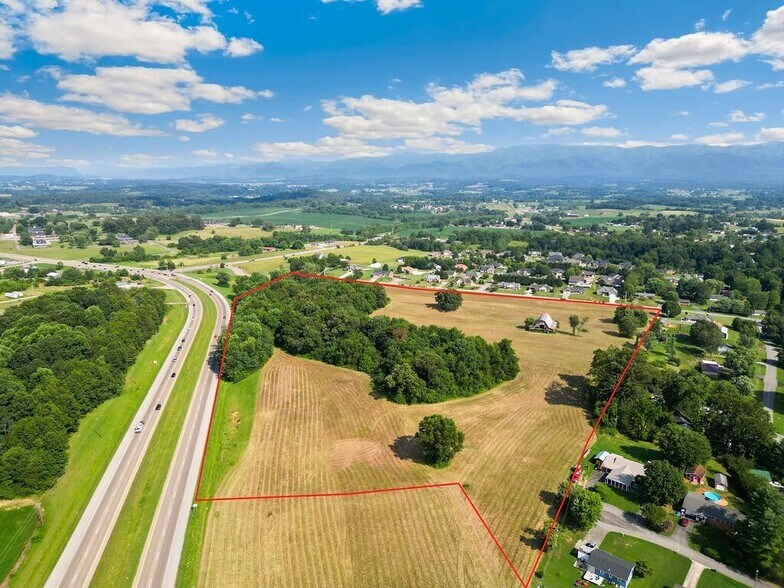 East Andrew Johnson Highway, Greeneville, TN à vendre - Photo de l’immeuble – Image 2 sur 16