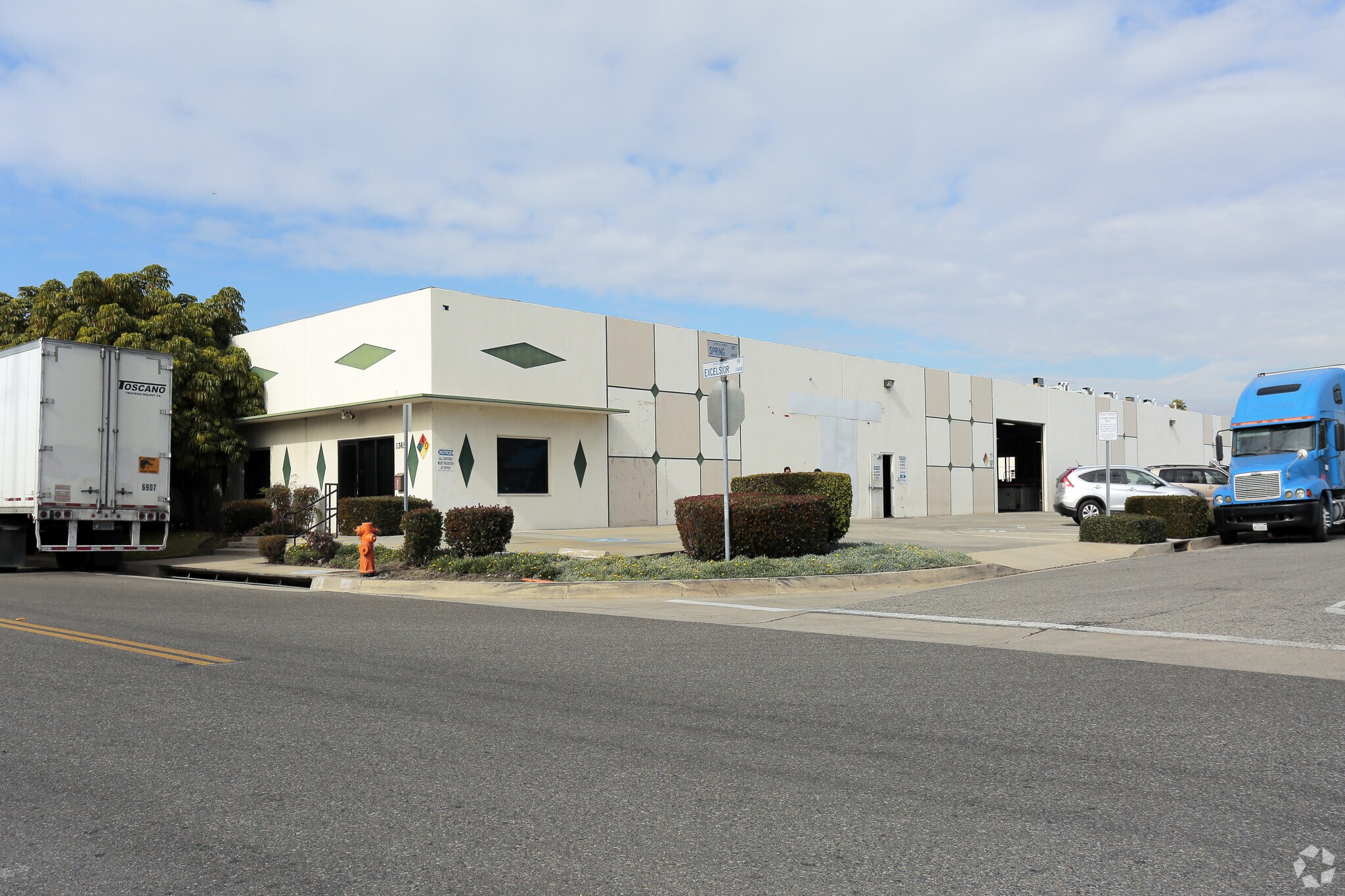 13659 Excelsior Dr, Santa Fe Springs, CA à louer Photo principale– Image 1 sur 6