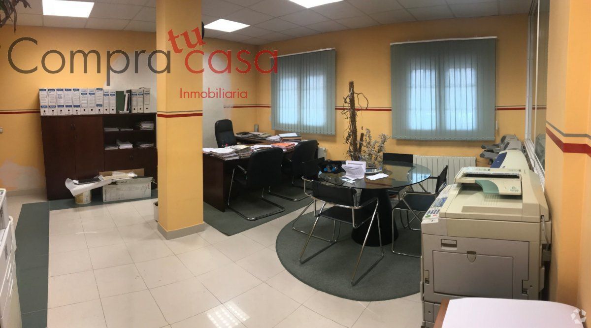 Bureau dans San Cristóbal de Segovia, Segovia à louer Photo intérieure– Image 1 sur 1