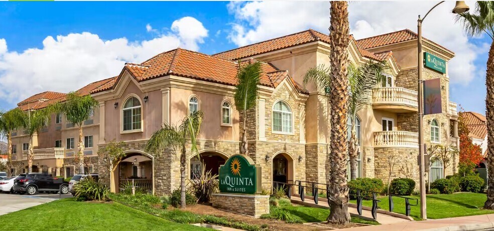23090 Sunnymead Blvd, Moreno Valley, CA à vendre - Photo principale – Image 1 sur 13
