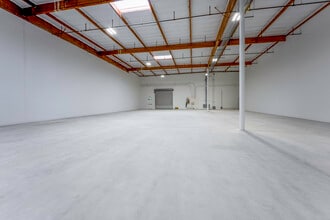 5965 Santa Fe St, San Diego, CA à louer Photo intérieure– Image 2 sur 8