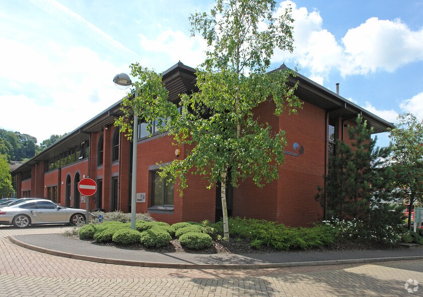 Woolsack Way, Godalming à louer - Photo principale – Image 1 sur 19