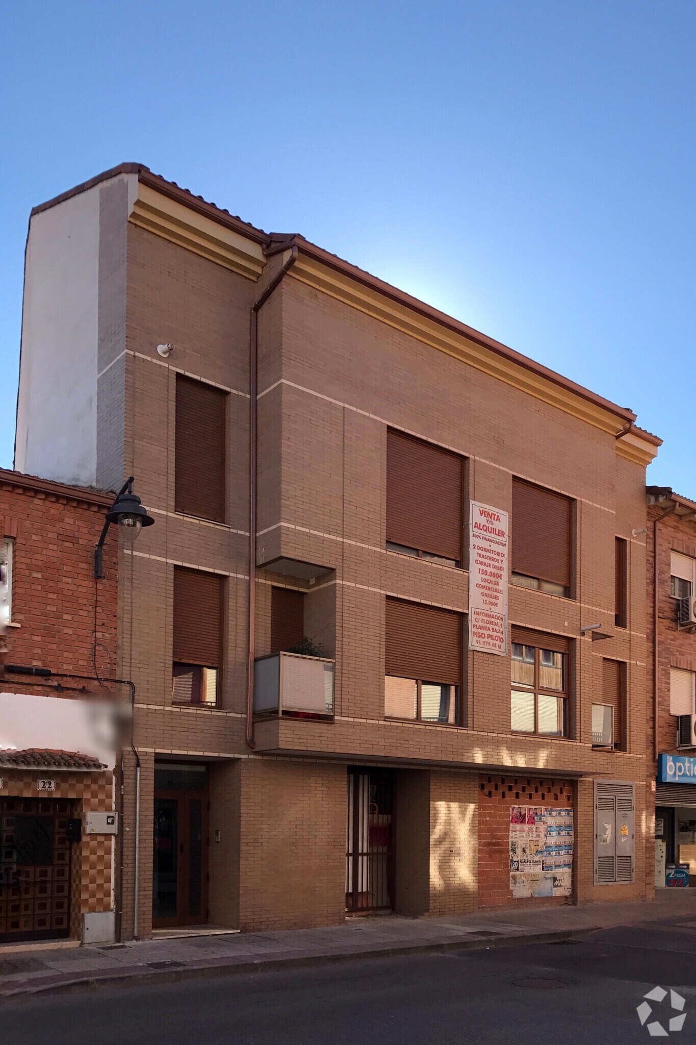 Immeuble residentiel dans Alovera, Guadalajara à vendre Photo principale– Image 1 sur 3