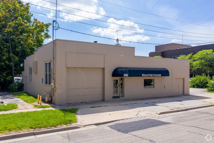 108 E Butler St, Adrian, MI à louer - Photo principale – Image 1 sur 3