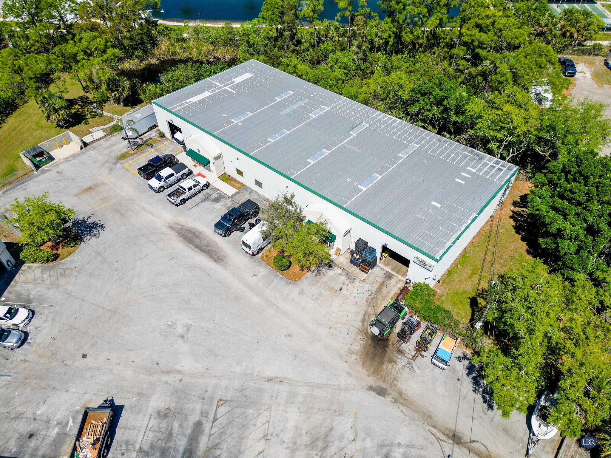 4200 Dow Rd, Melbourne, FL à louer Photo de l’immeuble– Image 1 sur 8