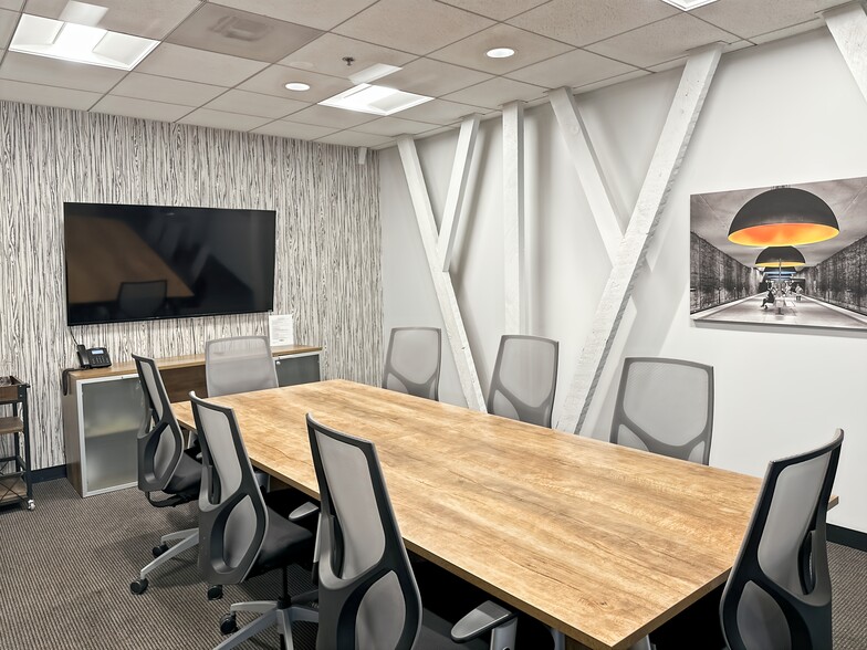 201 N Brand Blvd, Glendale, CA à louer - Photo intérieure – Image 2 sur 12