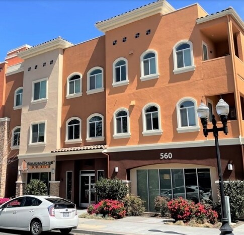 560 S Mathilda Ave, Sunnyvale, CA à louer Photo principale– Image 1 sur 33