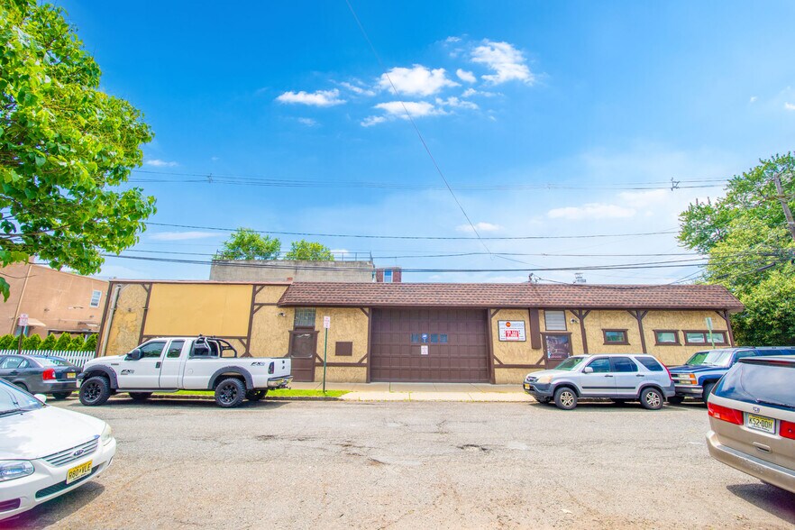 40 Columbus St, Bloomfield, NJ à vendre - Photo de l’immeuble – Image 3 sur 7