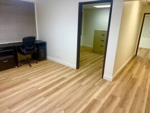 187 E Wilbur Rd, Thousand Oaks, CA à louer Photo intérieure– Image 1 sur 4