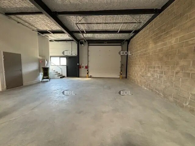 Local d’activités dans Lieusaint à louer - Photo intérieure – Image 3 sur 7