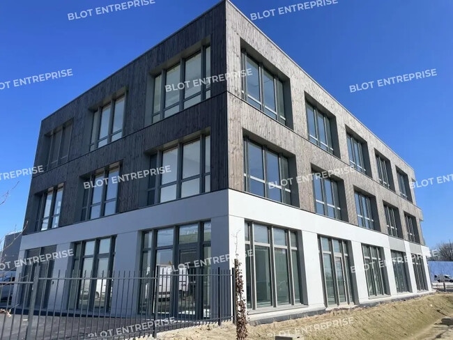 Plus de détails pour Bureau à vendre