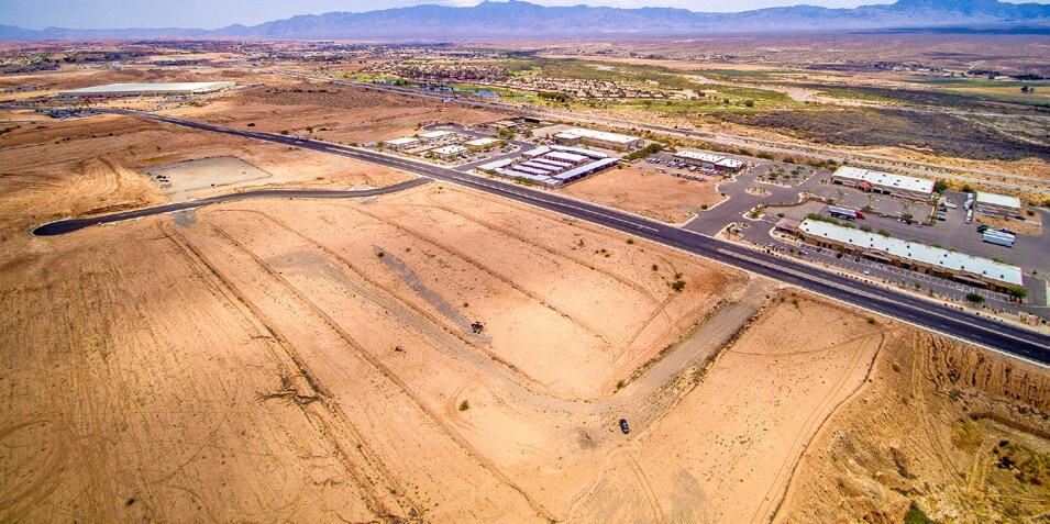 605 Cyrus McCormick Dr, Mesquite, NV à louer - Photo de l’immeuble – Image 2 sur 8