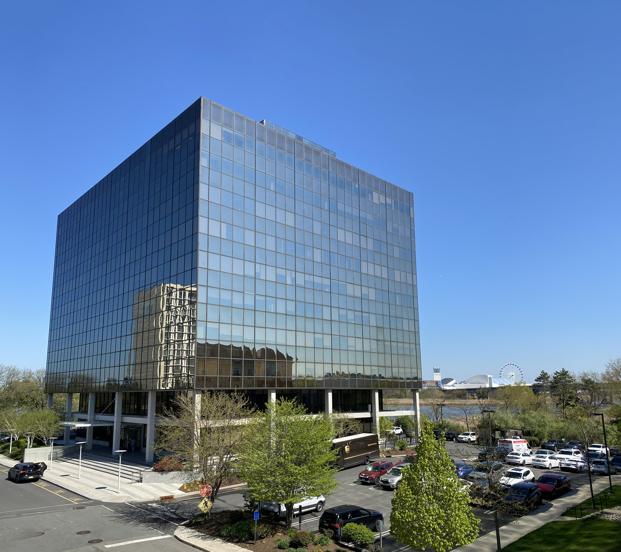 1 Harmon Plz, Secaucus, NJ à louer Photo de l’immeuble– Image 1 sur 8