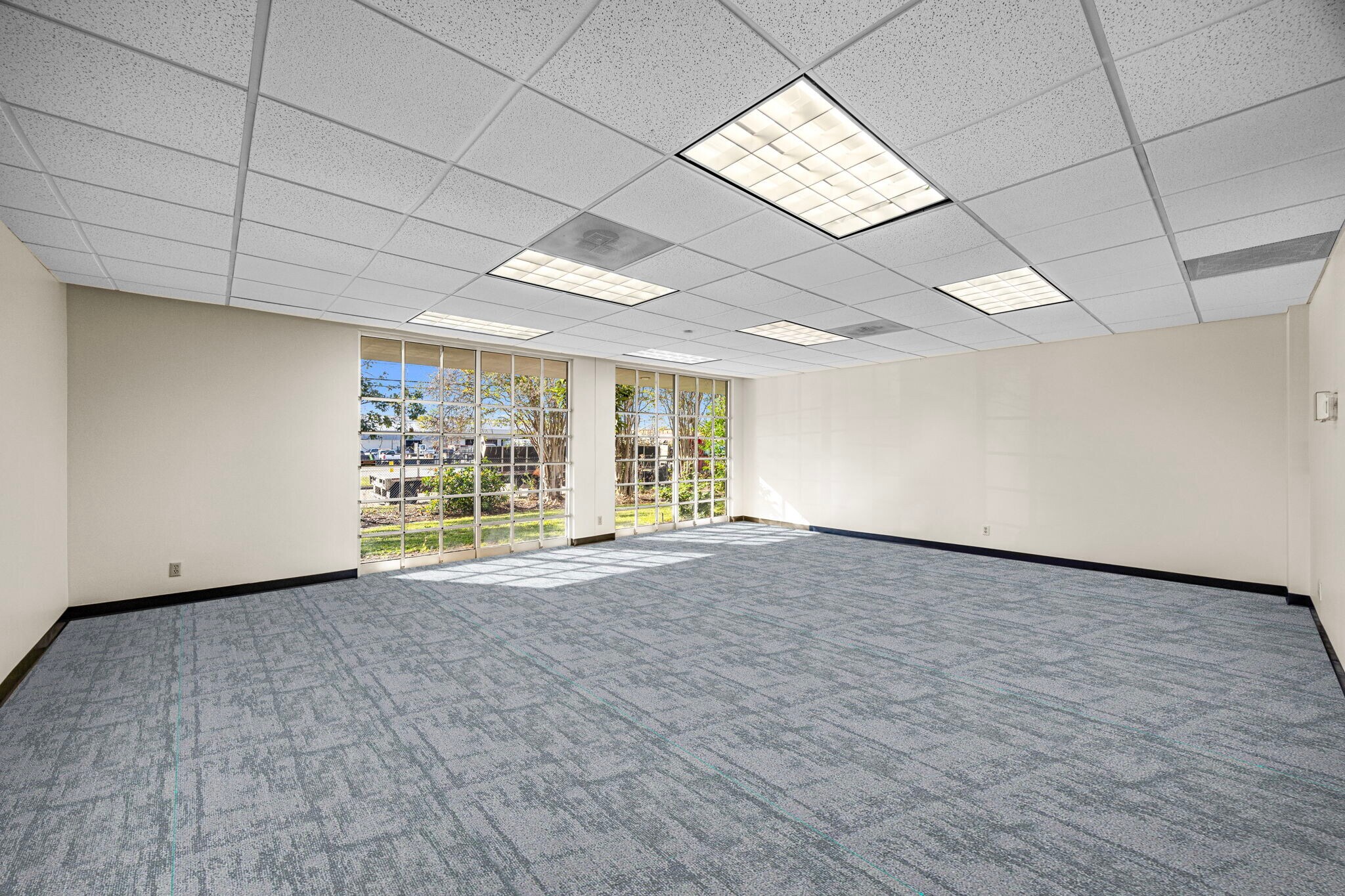 6880 Wynnwood Dr, Houston, TX à louer Photo intérieure– Image 1 sur 6