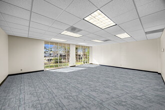 6880 Wynnwood Dr, Houston, TX à louer Photo intérieure– Image 1 sur 6