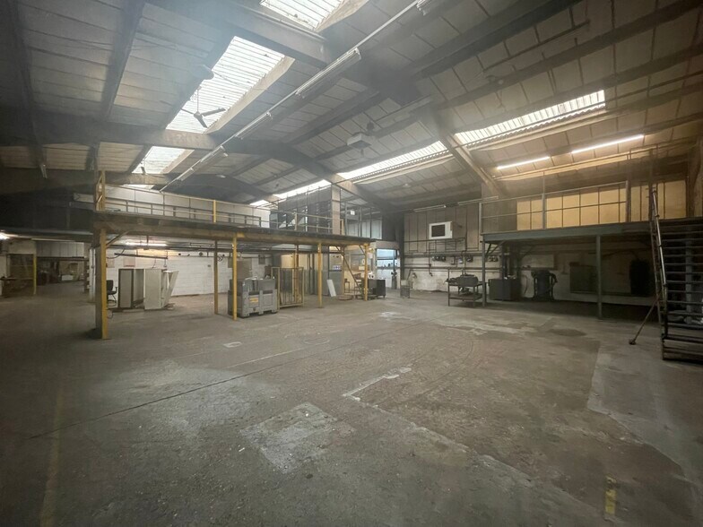 4 Station Road West, Aldershot à vendre - Photo de l’immeuble – Image 2 sur 3