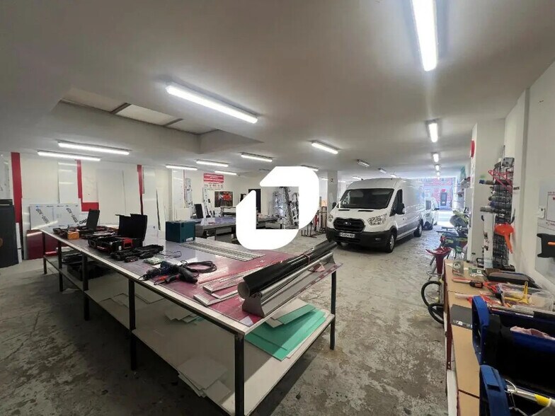 Local d’activités dans Lens à louer - Photo de l’immeuble – Image 2 sur 5