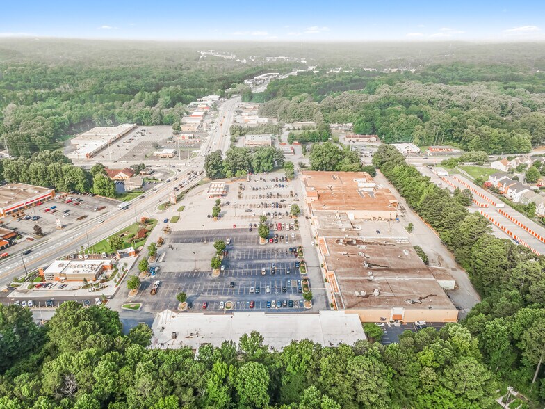4155 Lawrenceville Hwy, Lilburn, GA à louer - Photo de l’immeuble – Image 2 sur 12