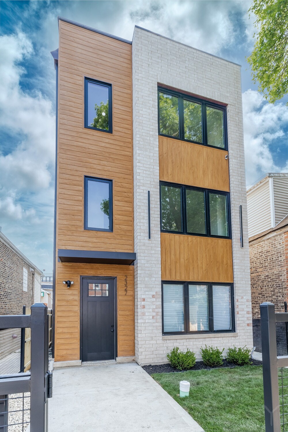 3018 Polk st, Chicago, IL à vendre Photo principale– Image 1 sur 44