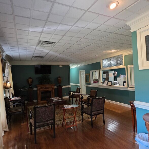 2858 Remington Green Cir, Tallahassee, FL à vendre - Hall d’entrée – Image 3 sur 6