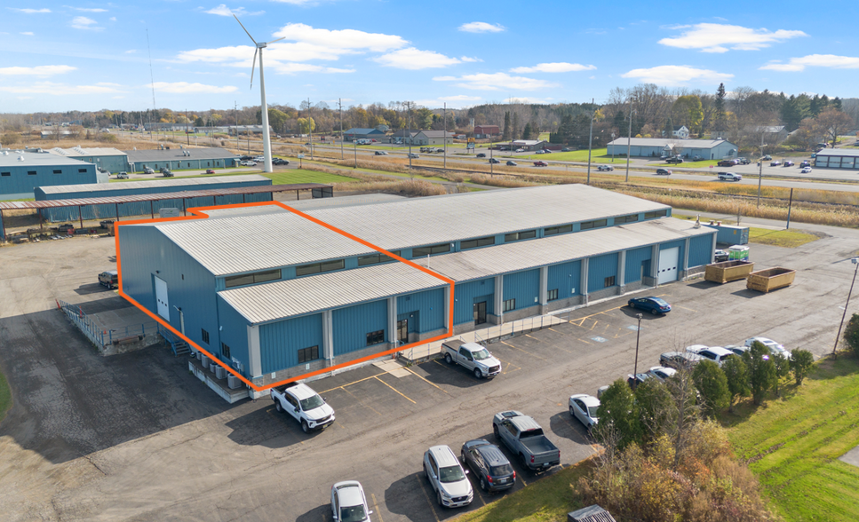 318 Timothy Ln, Ontario, NY à louer - Photo de l’immeuble – Image 2 sur 7