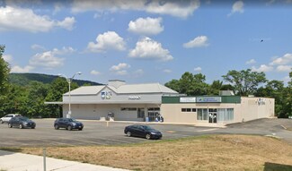 Plus de détails pour 239-241 N 1st St, Lehighton, PA - Local commercial à louer