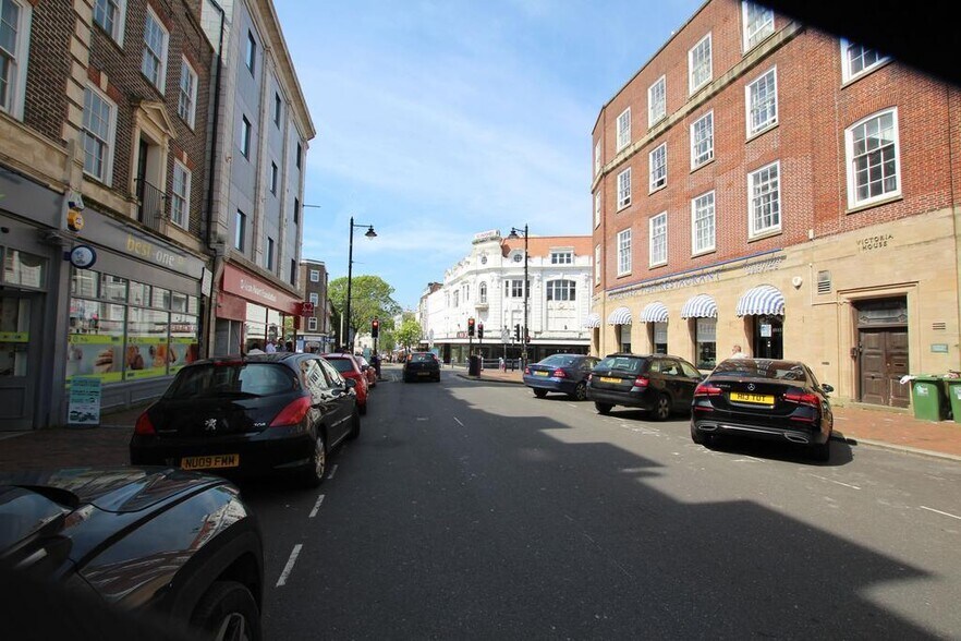 195-199 Terminus Rd, Eastbourne à vendre - Photo de l’immeuble – Image 2 sur 2
