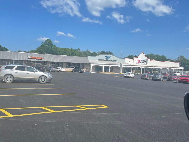 1714-1720 N Baltimore St, Kirksville, MO à louer - Photo de l’immeuble – Image 2 sur 3
