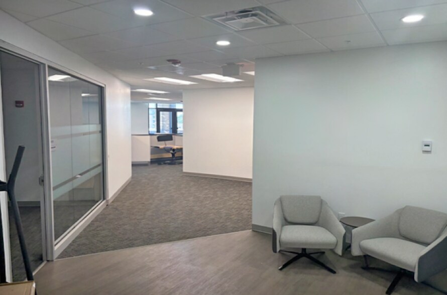 4040 Finn Way, Lexington, KY à louer - Photo de l’immeuble – Image 2 sur 15