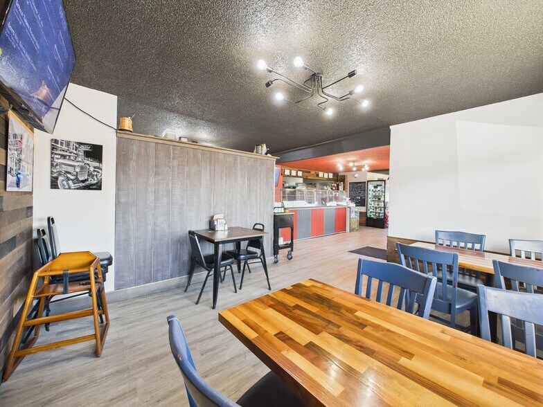 105 E 4th St, Emmett, ID à vendre - Photo de l’immeuble – Image 3 sur 57