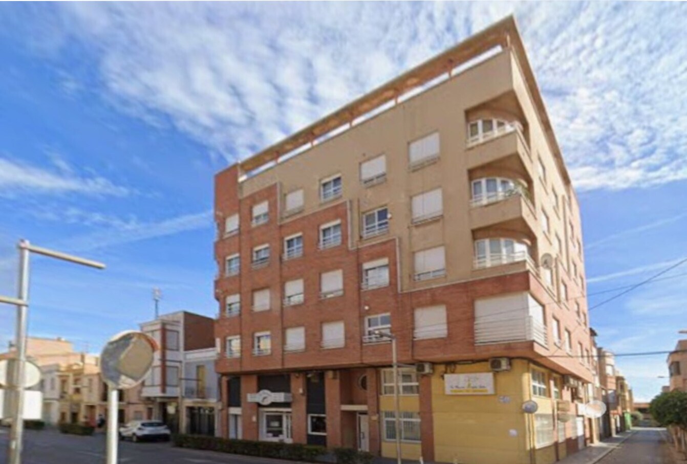 Immeuble residentiel dans Castelló de la Plana, Castellón à vendre Photo de l’immeuble– Image 1 sur 2