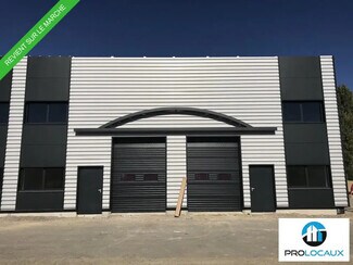 Plus de détails pour Local d'activités à louer