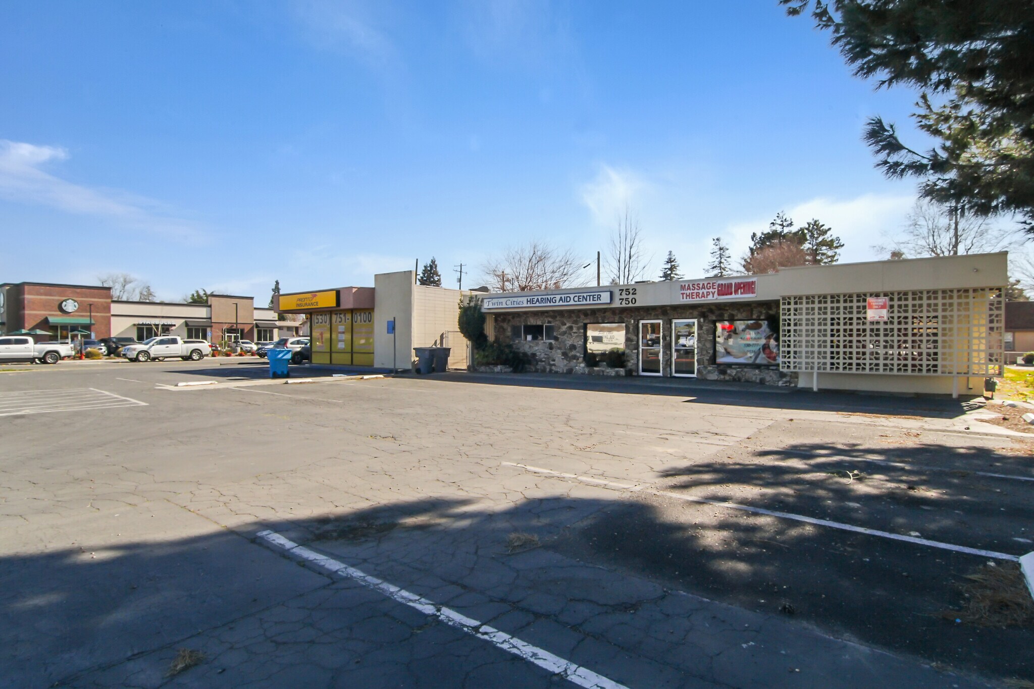 750 Colusa Ave, Yuba City, CA à vendre Photo principale– Image 1 sur 9