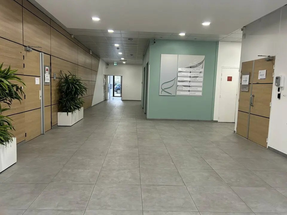 Bureau dans Lyon à louer Hall d’entrée– Image 1 sur 15