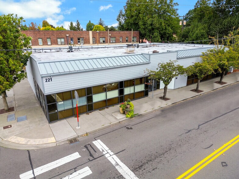 221 W Gowe St, Kent, WA à vendre - Photo principale – Image 1 sur 18