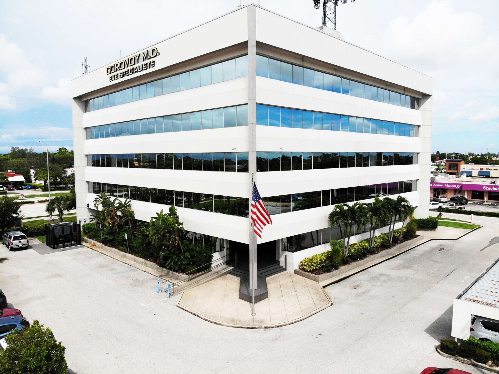 12381 S Cleveland Ave, Fort Myers, FL à louer Photo principale– Image 1 sur 9